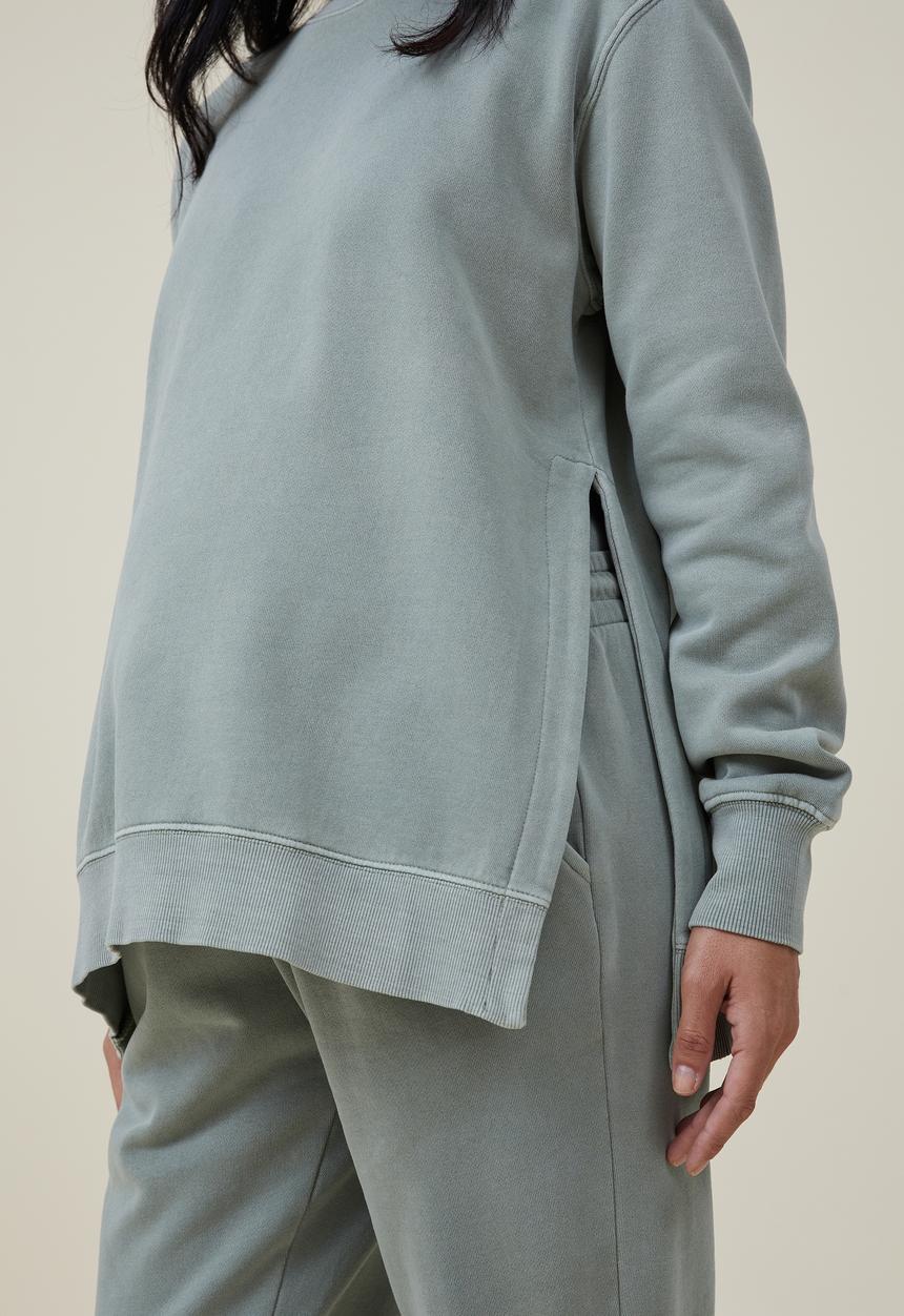 Cotton On - Maternity classic washed side split crew fleece - washed sage