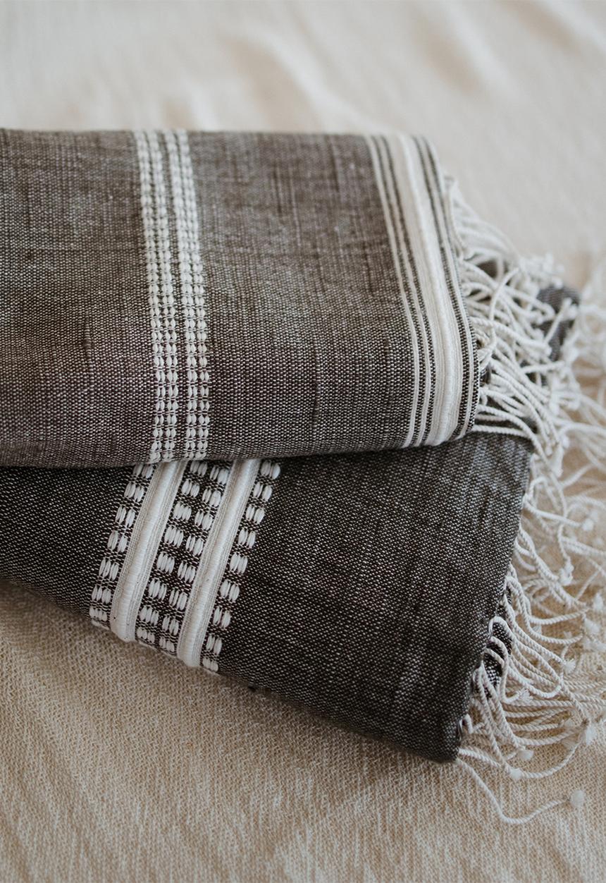 Ecru - Adwa hand towel - granite