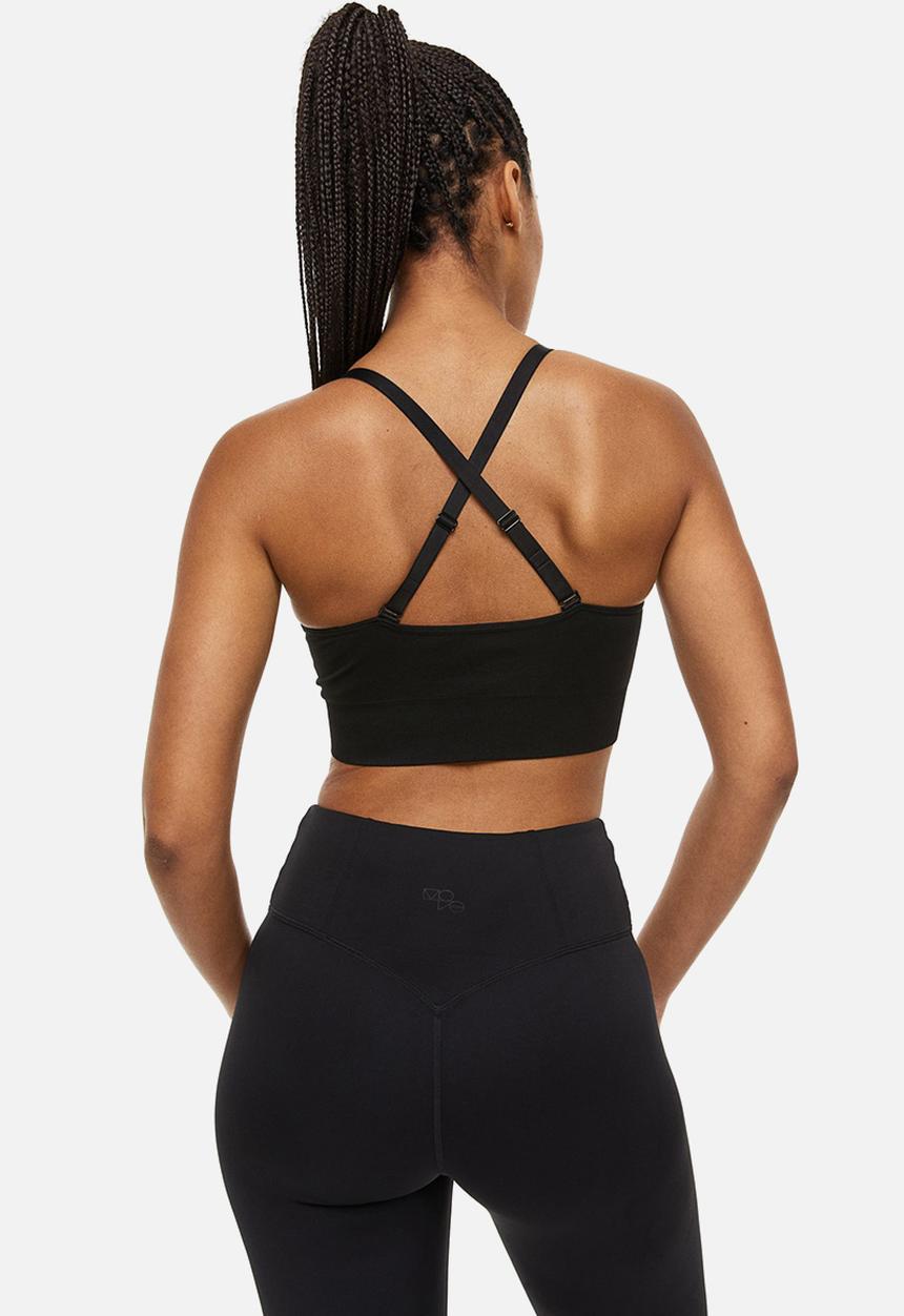 H&M - Medium support sports bra in drymove™ - black