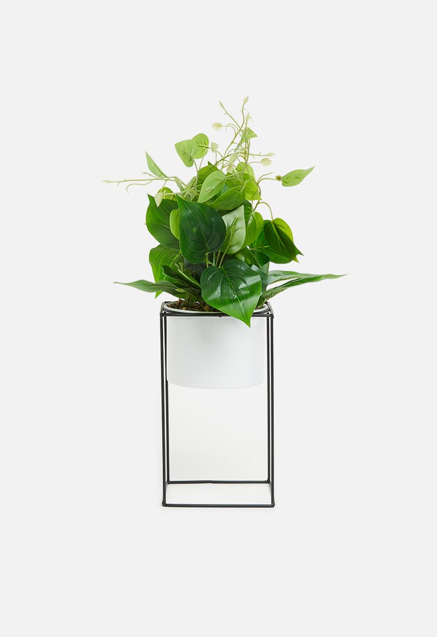 H&S - Artificial plant in stand - white