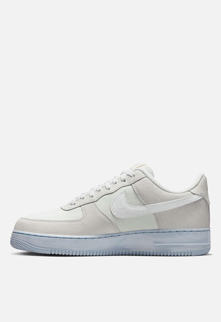 Nike - Air Force 1 '07 LV8 emb
