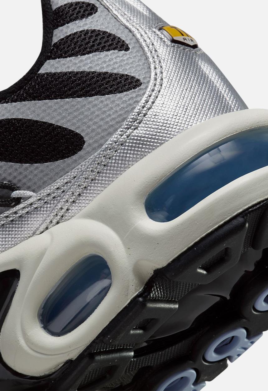 Nike - Air Max Plus - rave culture pack