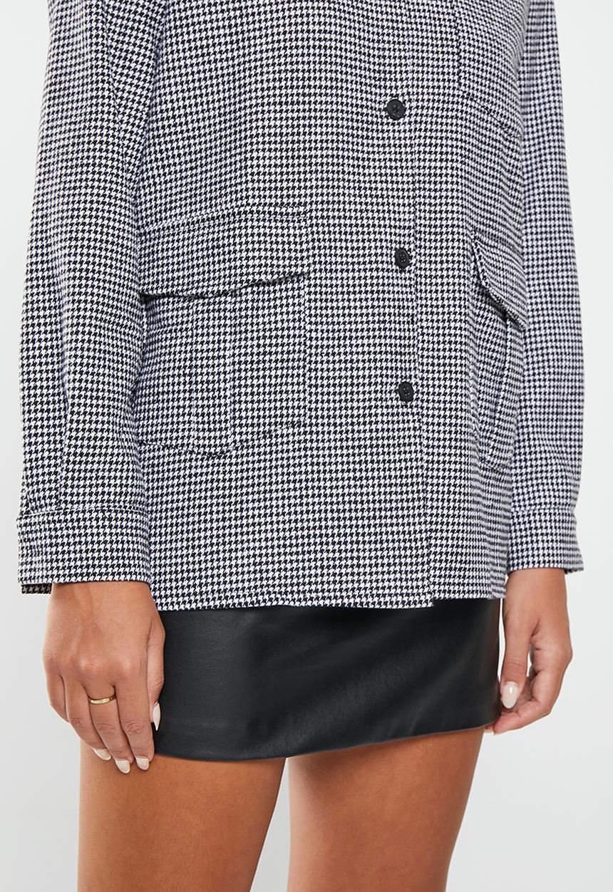 Daisy Street - Houndstooth shacket - black & white