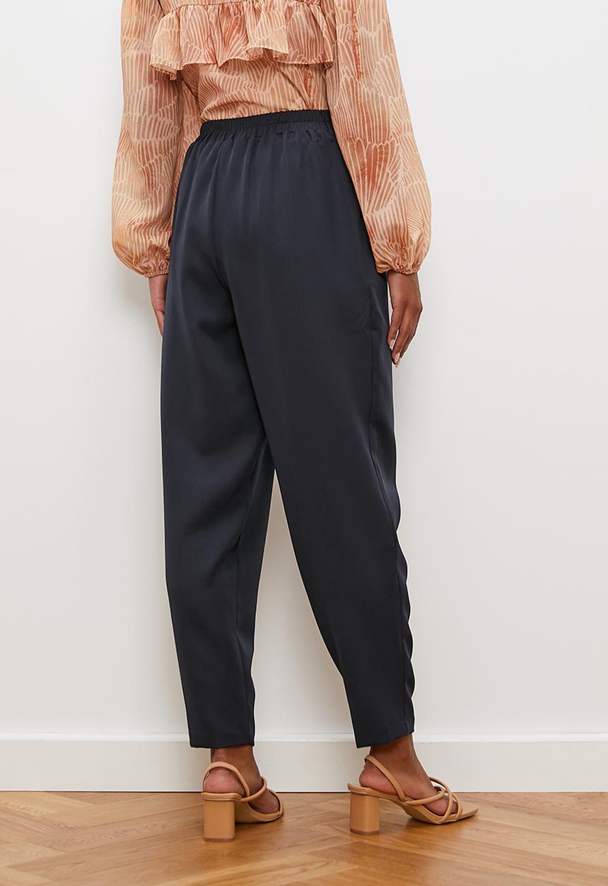 edit - Classic tapered trouser - ink