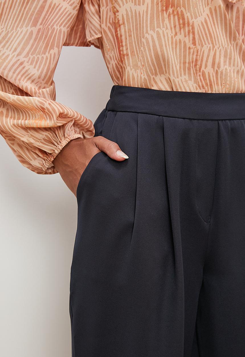 edit - Classic tapered trouser - ink