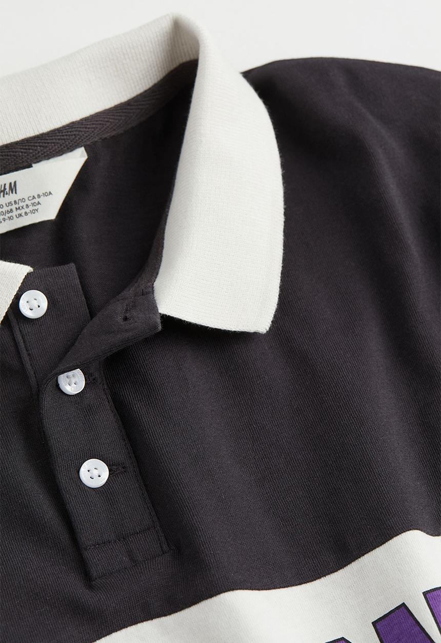 H&M - Printed polo shirt - black/california