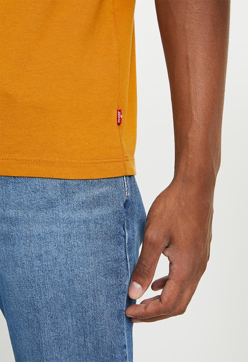 Levi’s® - Graphic crewneck tee bw - color extension