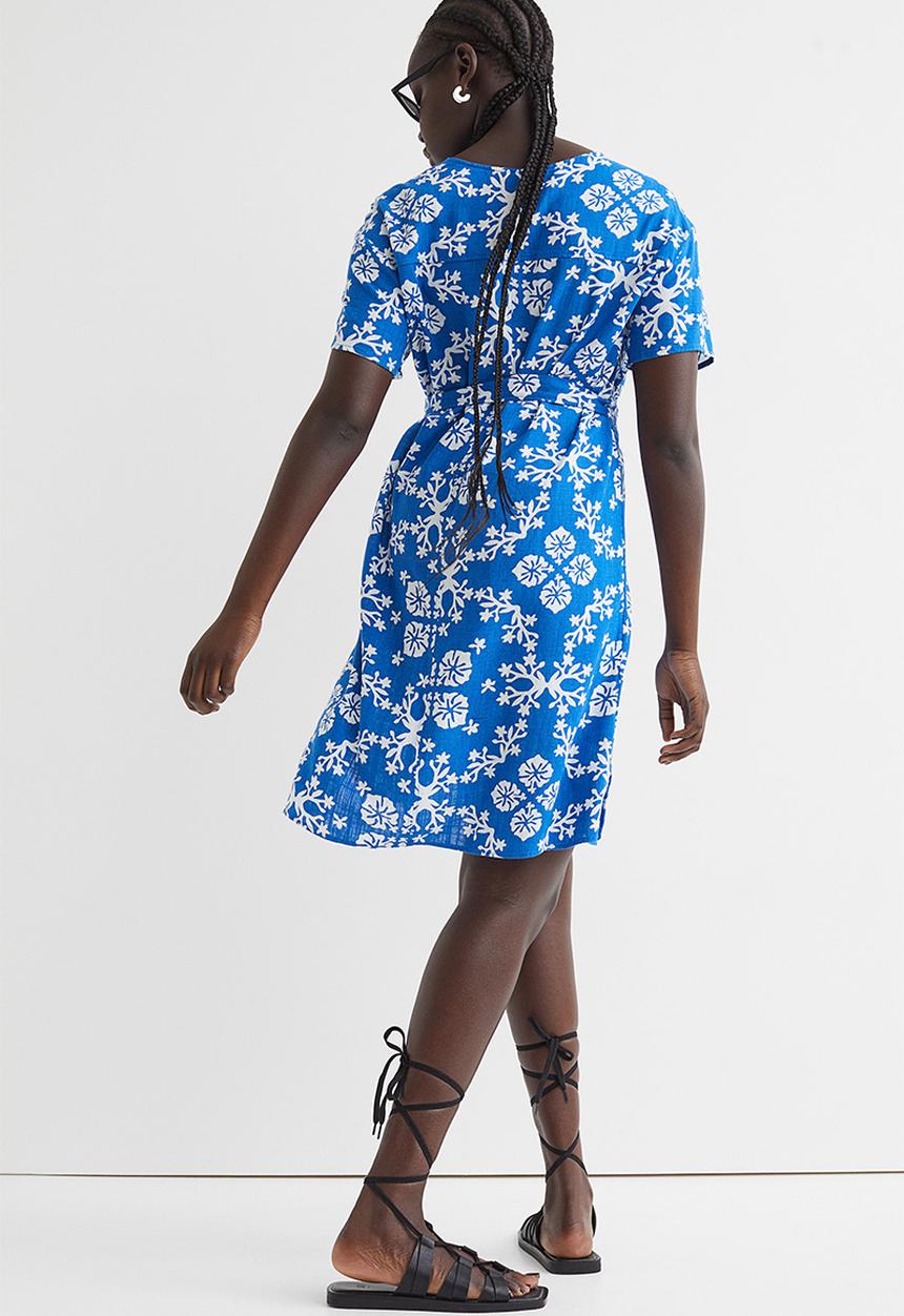 H&M - V-neck linen-blend dress - blue/multi