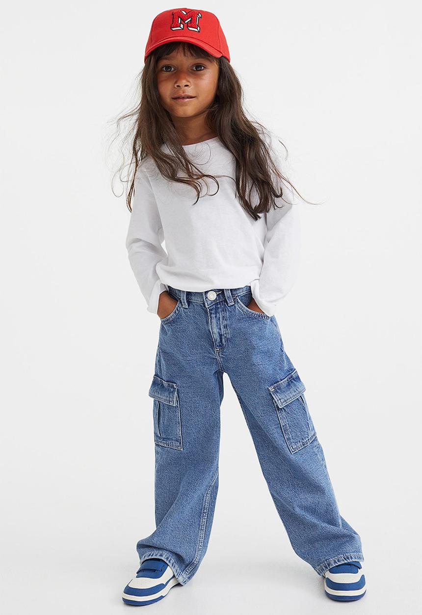 H&M - Comfort stretch wide fit cargo jeans - denim blue