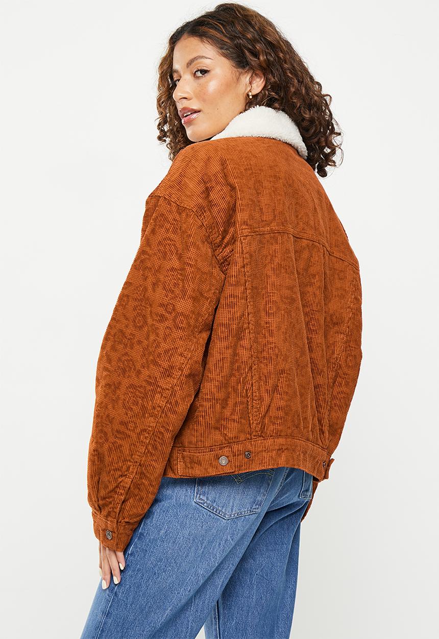 Levi’s® - 90s sherpa trucker - ginger bread