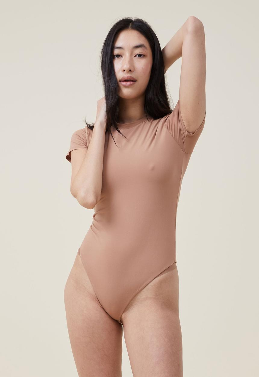 Cotton On - Soft lounge short sleeve bodysuit - soft coffee