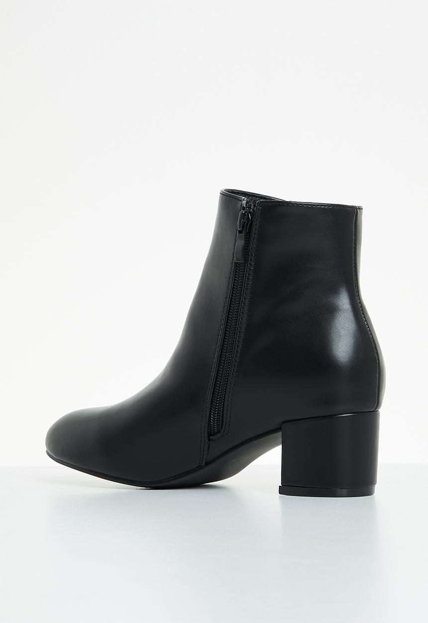 edit - Tippi ankle boot - black