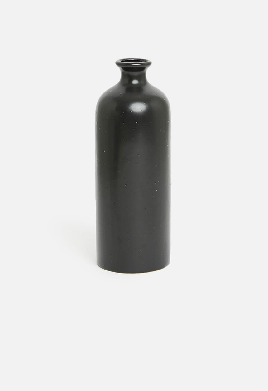H&S - Flute neck vase - black