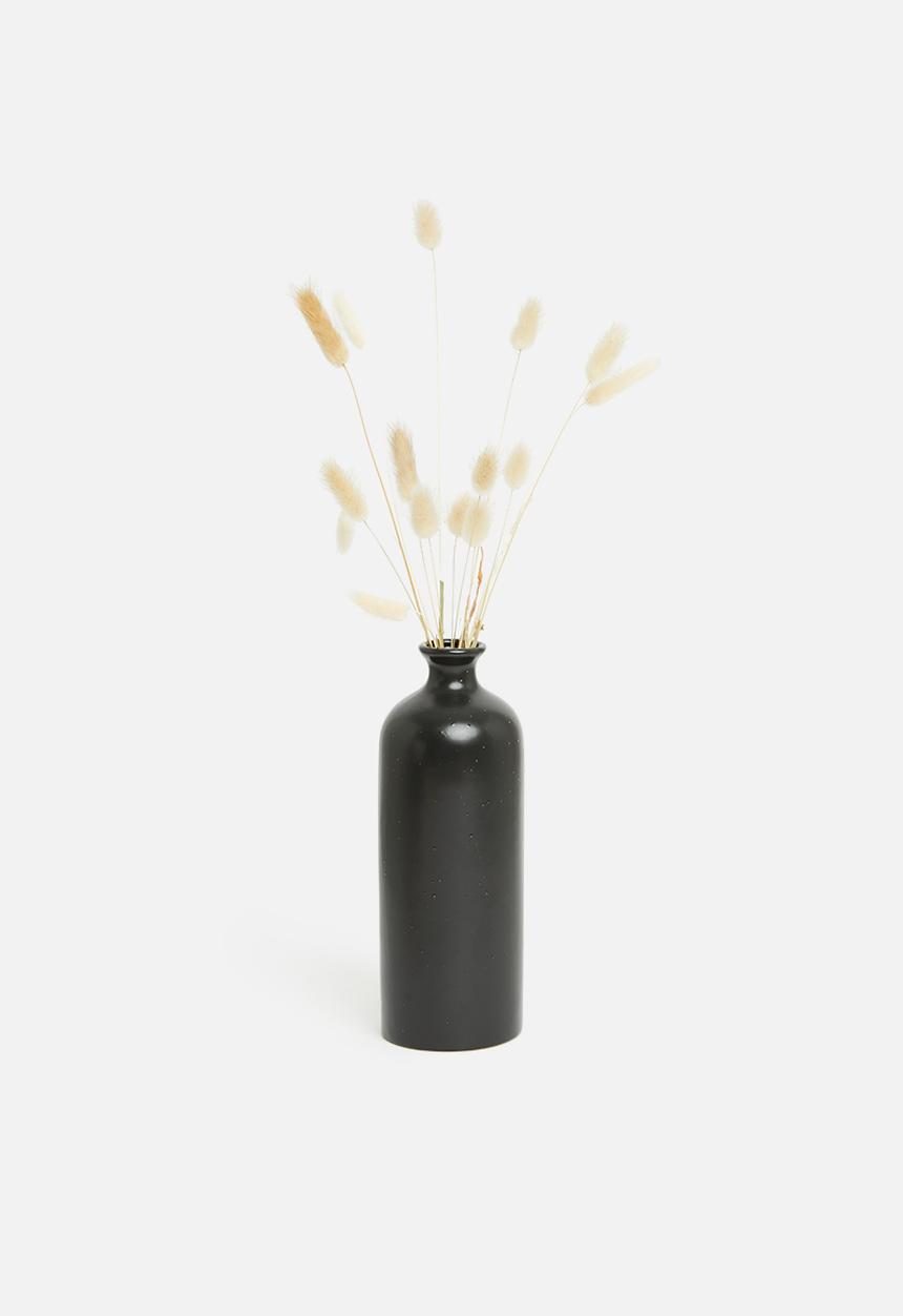 H&S - Flute neck vase - black