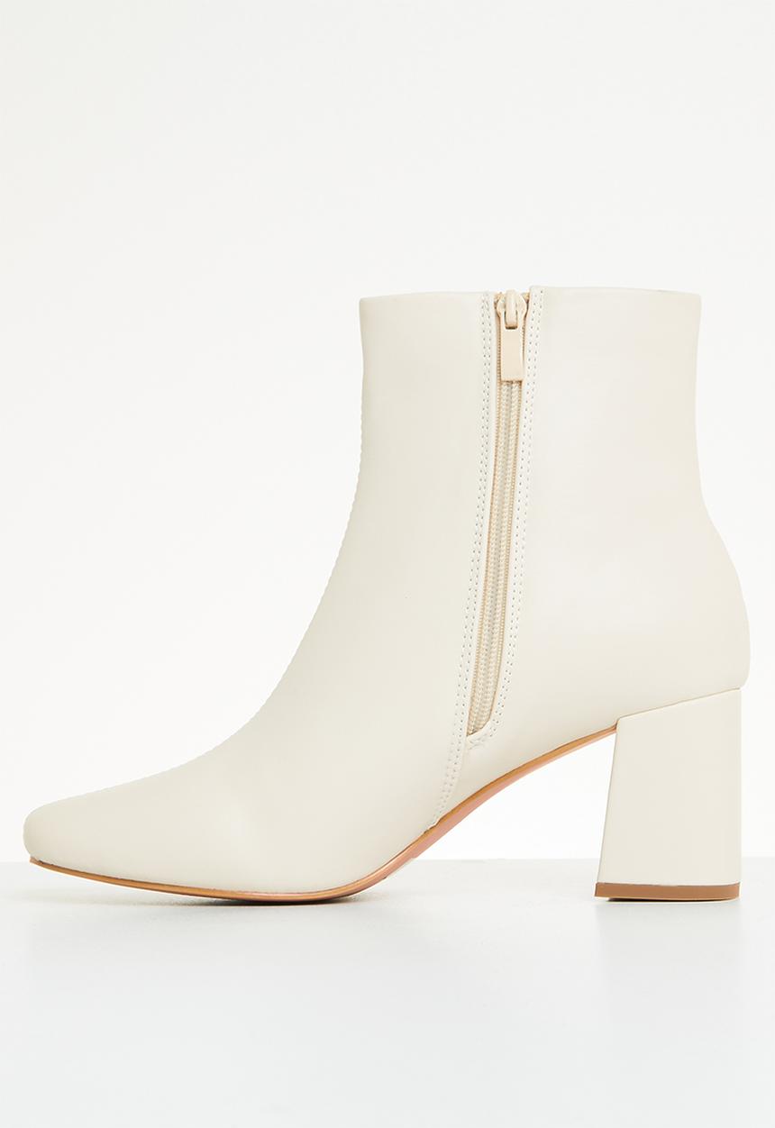 Superbalist - Nairobi ankle boot - ecru