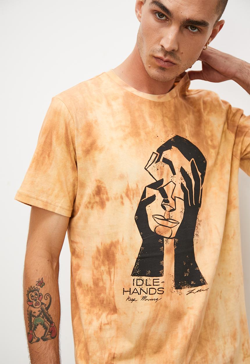 Superbalist - Hands print reg fit crew neck - stone spectra