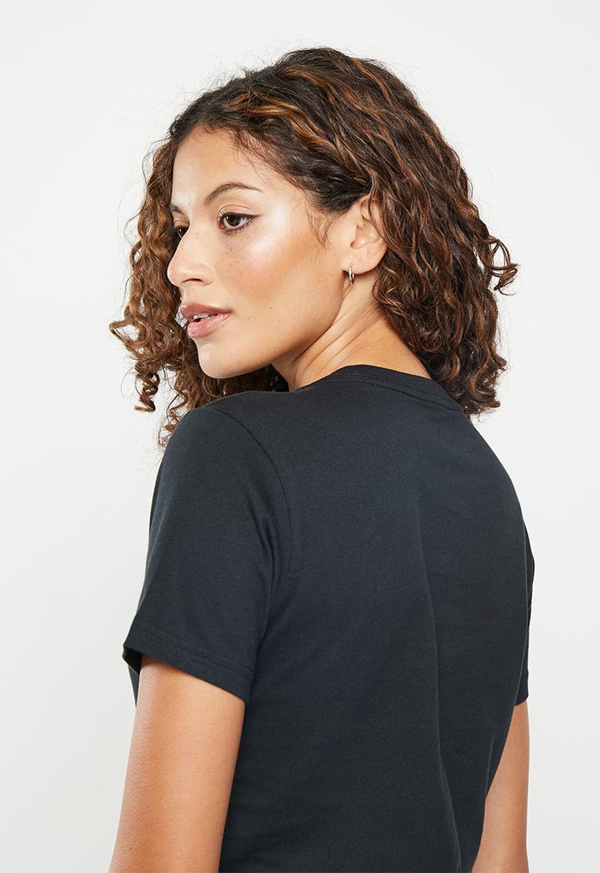 Converse - Seasonal sneaker inspo short sleeve tee - converse black