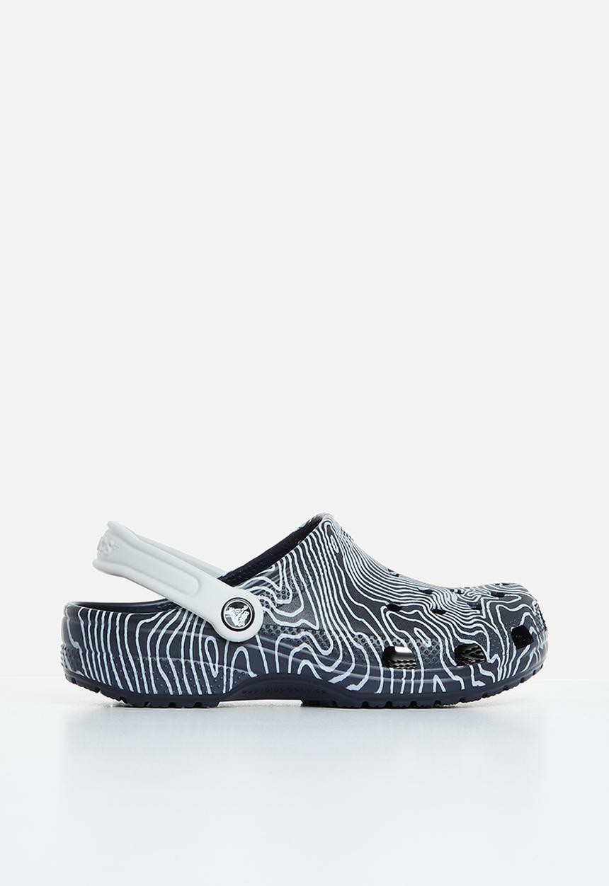 Crocs - Classic topographic clog k - deep navy/multi