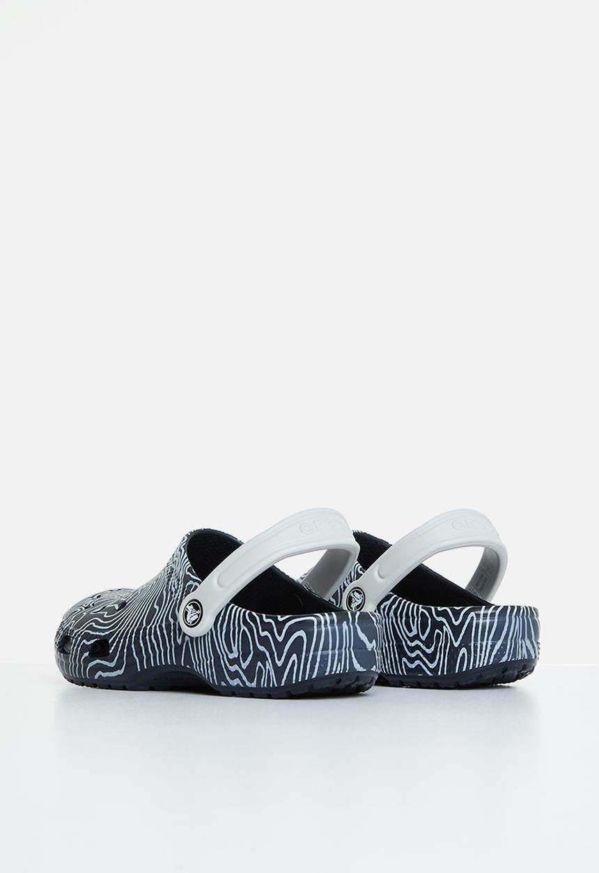 Crocs - Classic topographic clog k - deep navy/multi