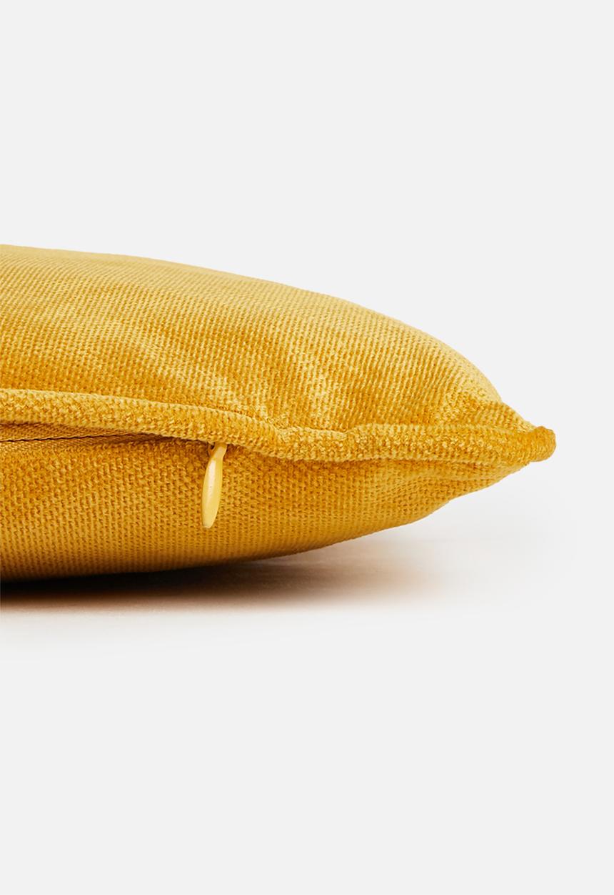 H&S - Velvet cushion - mustard