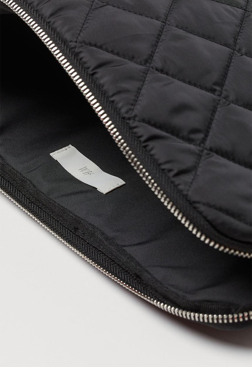 H&M - Laptop case - black/quilted