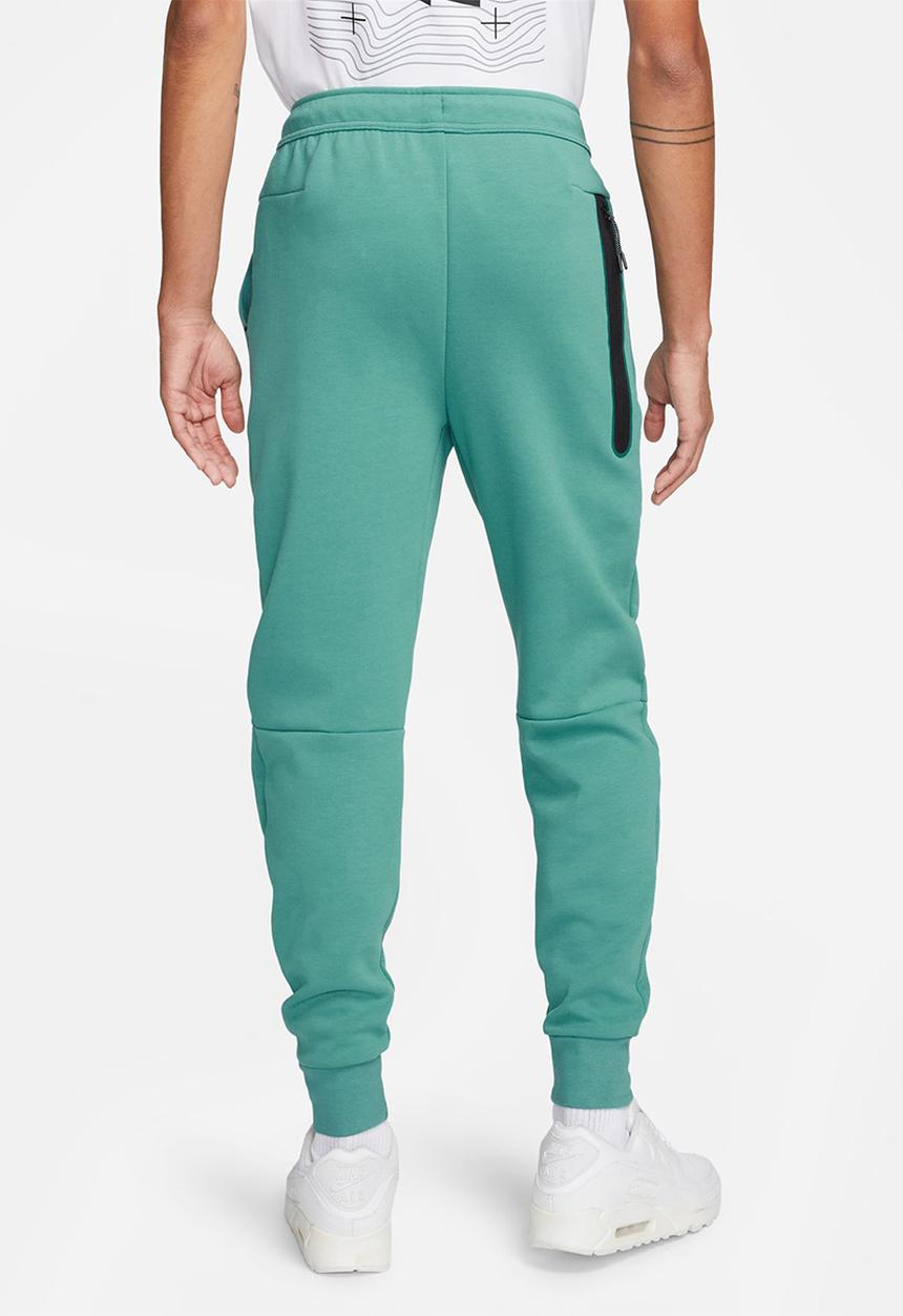 Nike - Nsw tch flc jggr - mineral teal/black