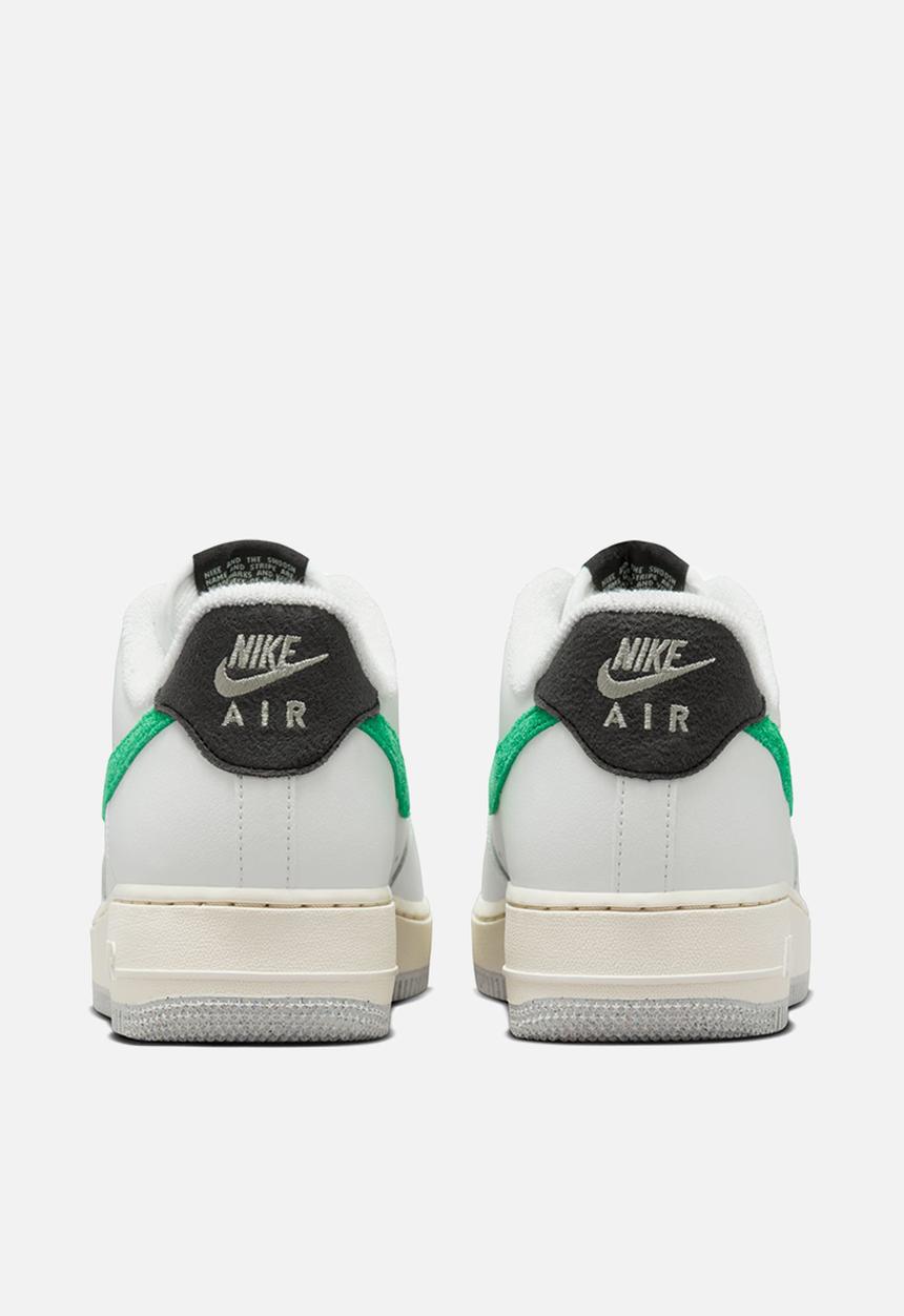 Nike - Air Force 1 '07