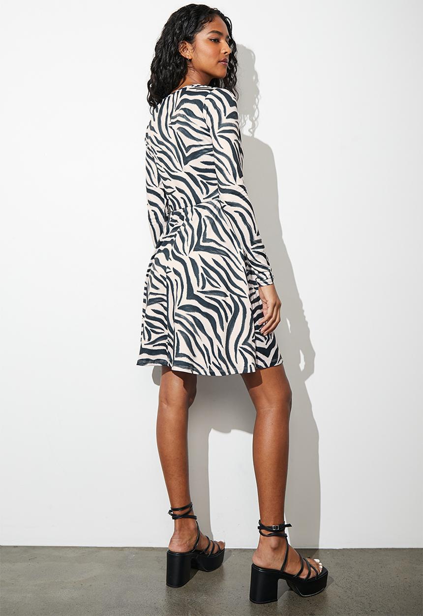Superbalist - Knit wrap mini dress - zebra