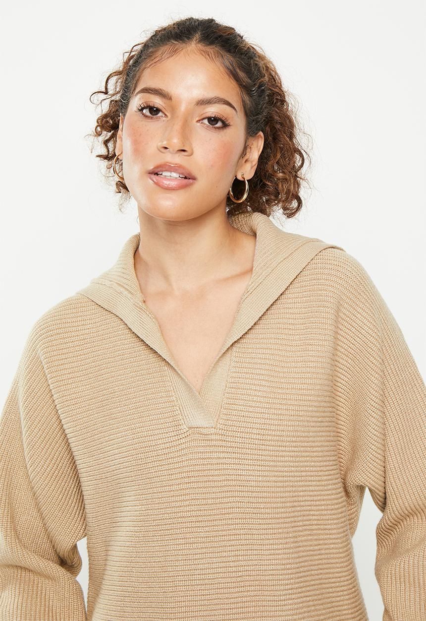 dailyfriday - V-neck collared jumper - tan