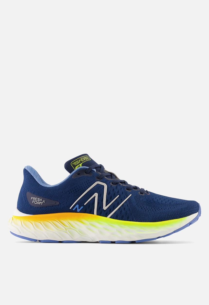 New Balance  - Fresh Foam x Evoz V3 