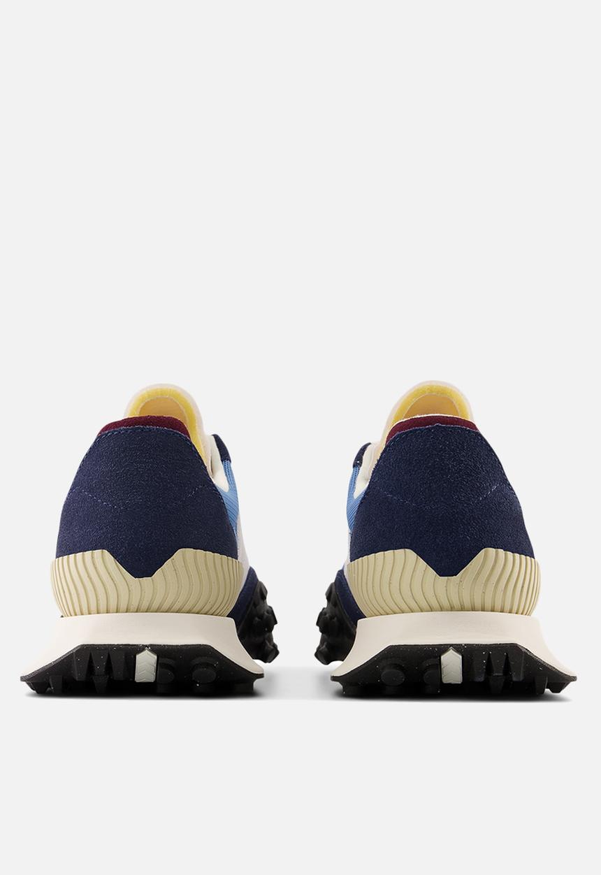 New Balance  - XC72  Runners Arnt Normal 