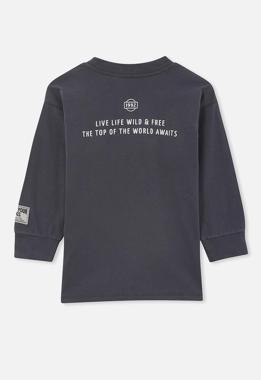 Cotton On - Long sleeve drop shoulder tee - vintage navy/spread your wings