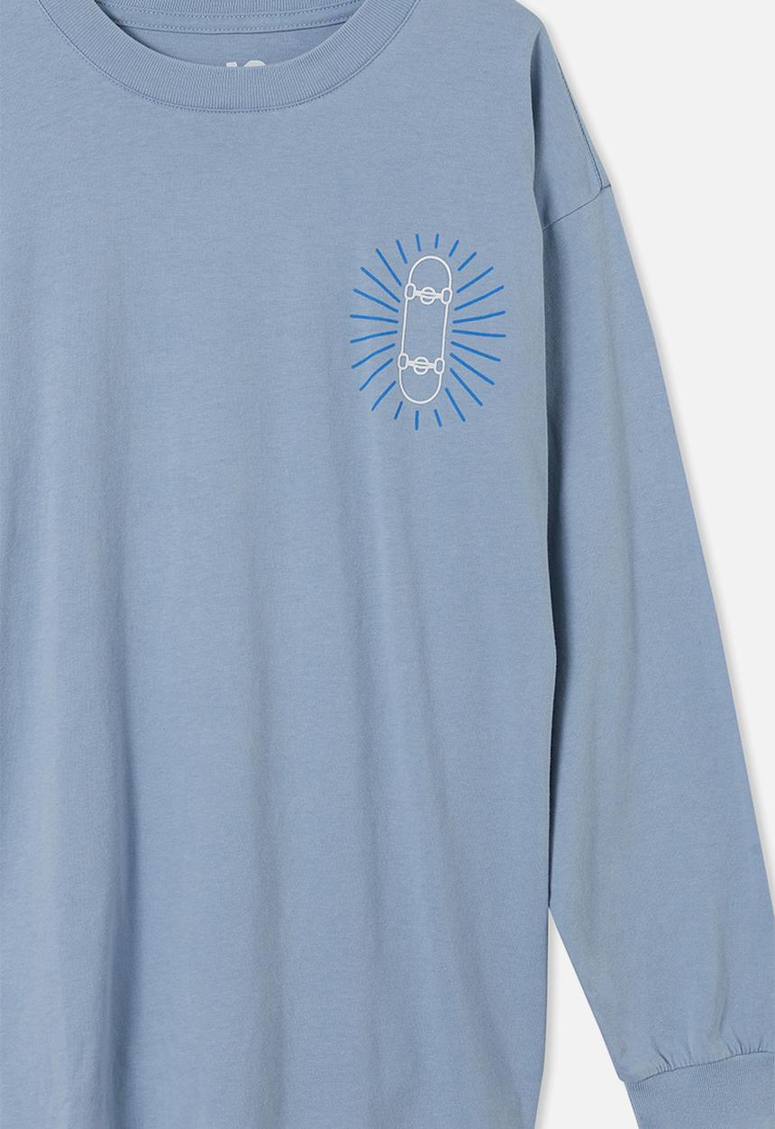 Cotton On - Long sleeve drop shoulder tee - dusty blue/skate high fives