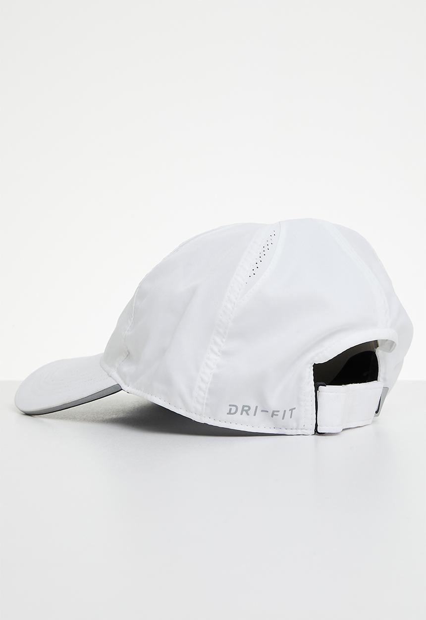 Nike - Nike Dry Fit - White