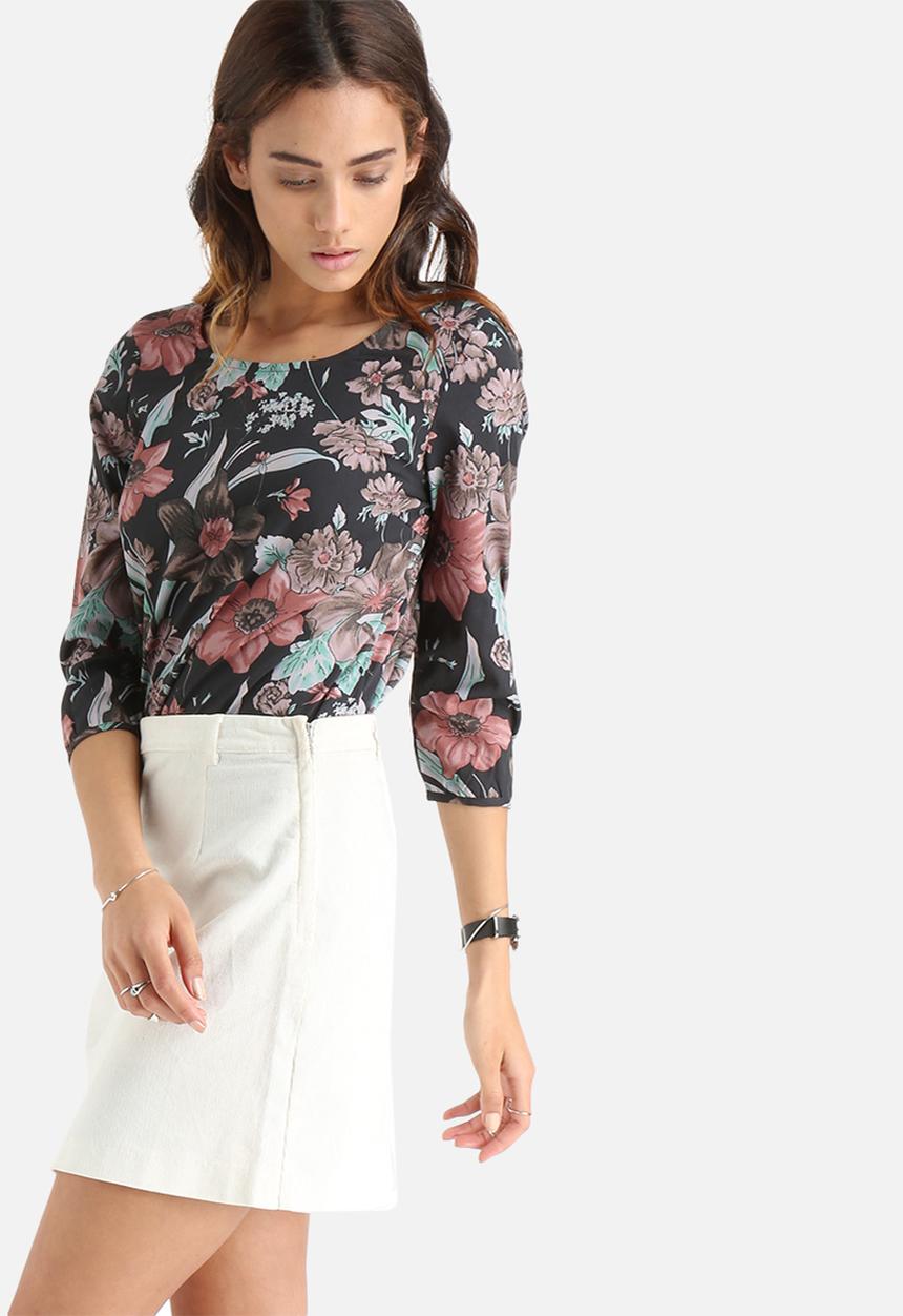 Vero Moda - Silkey Flower 3/4 Top
