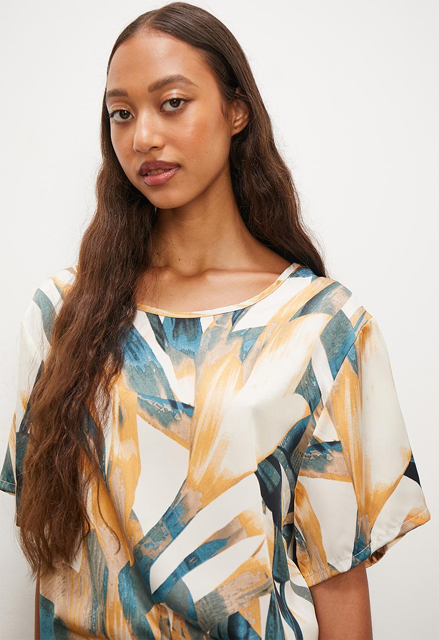 Superbalist - Woven tee & wide leg pant set - blue & yellow painterly