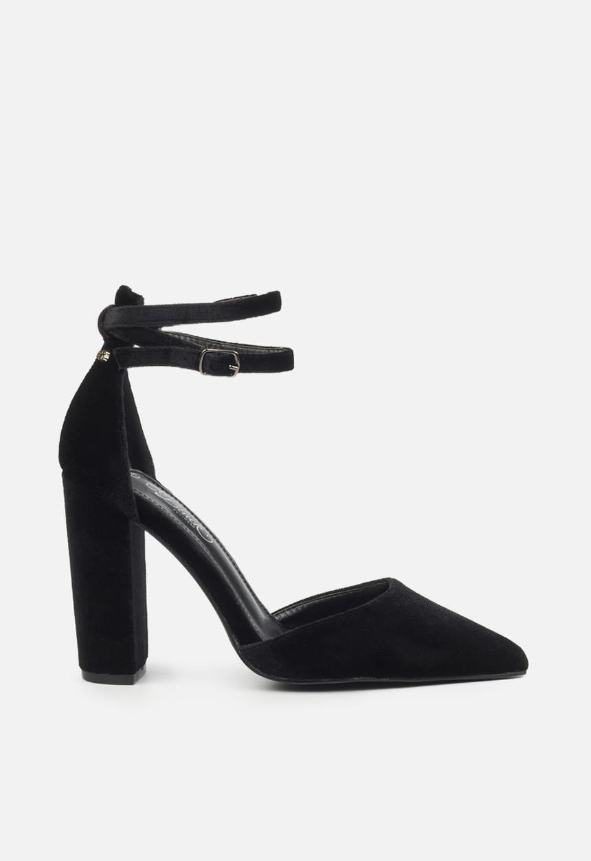 Miss Black - Criss 5 court heel - black