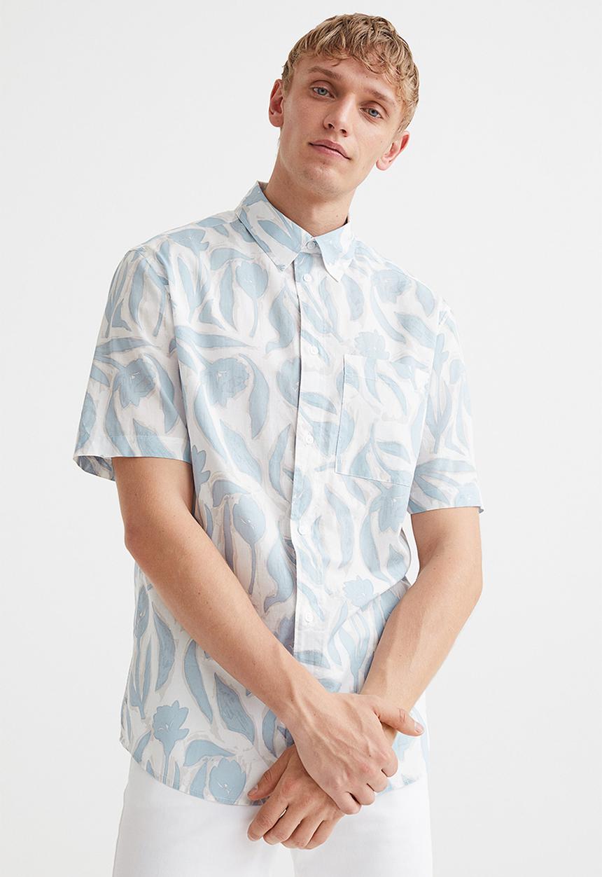 H&M - Cotton shirt regular fit - light blue/tulips
