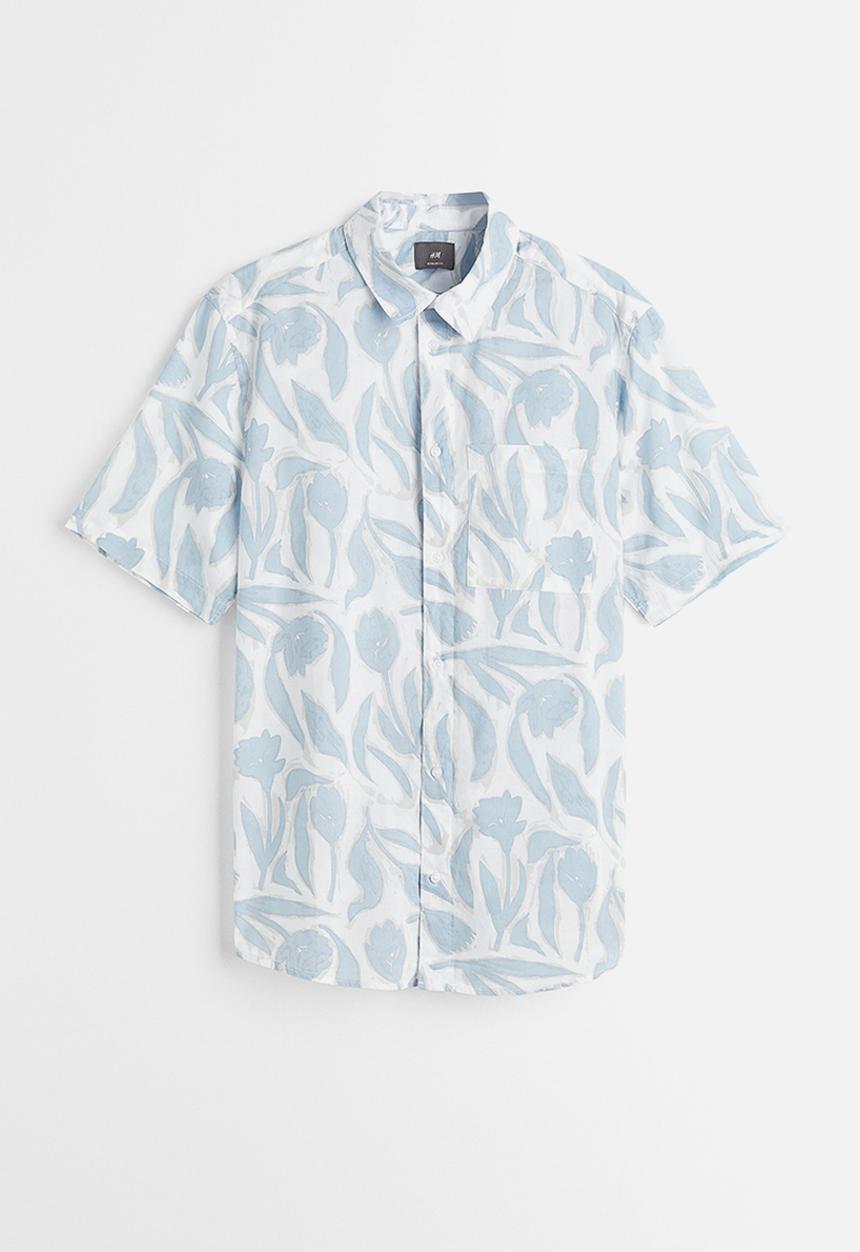H&M - Cotton shirt regular fit - light blue/tulips