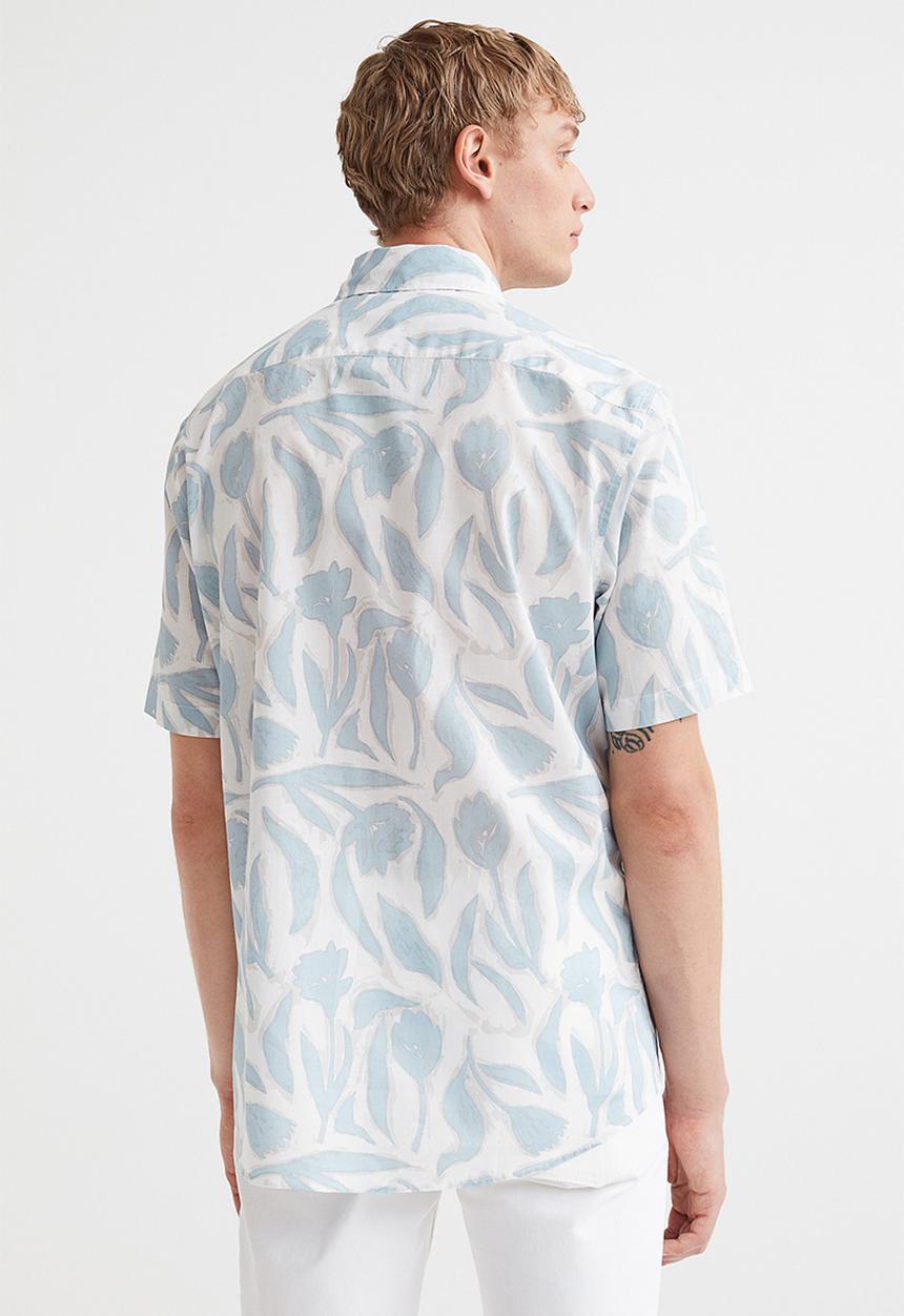H&M - Cotton shirt regular fit - light blue/tulips