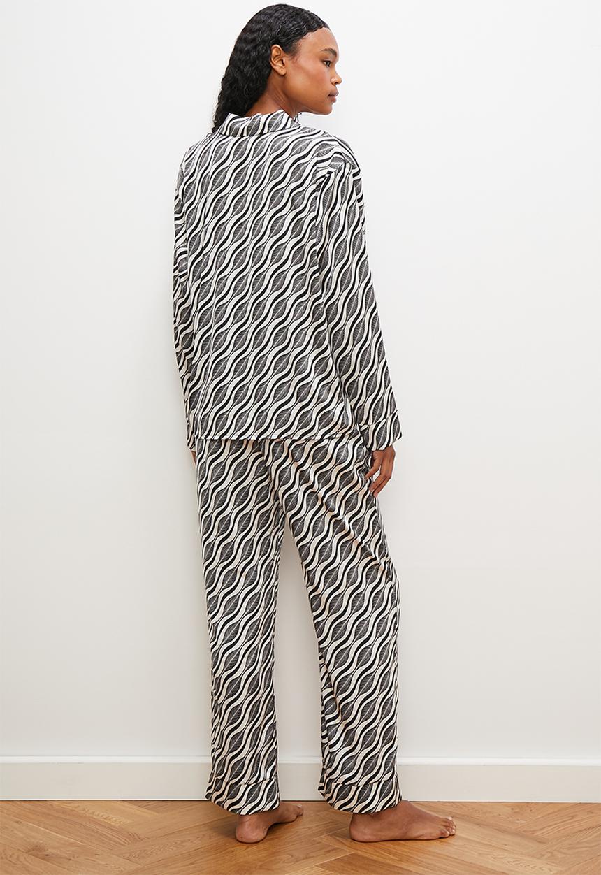 edit - Long sleeve sleep shirt & pant set - black & white