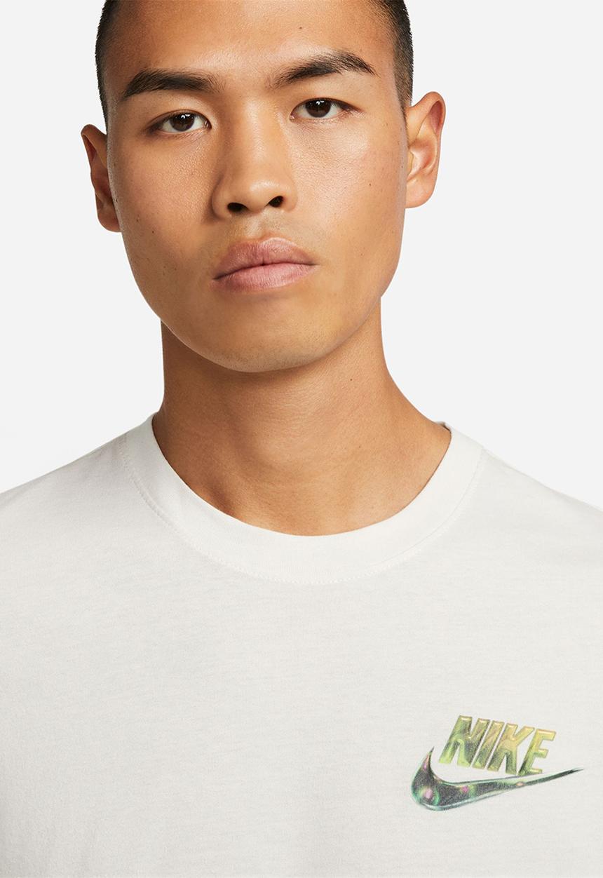 Nike - Nike Sportswear Tee