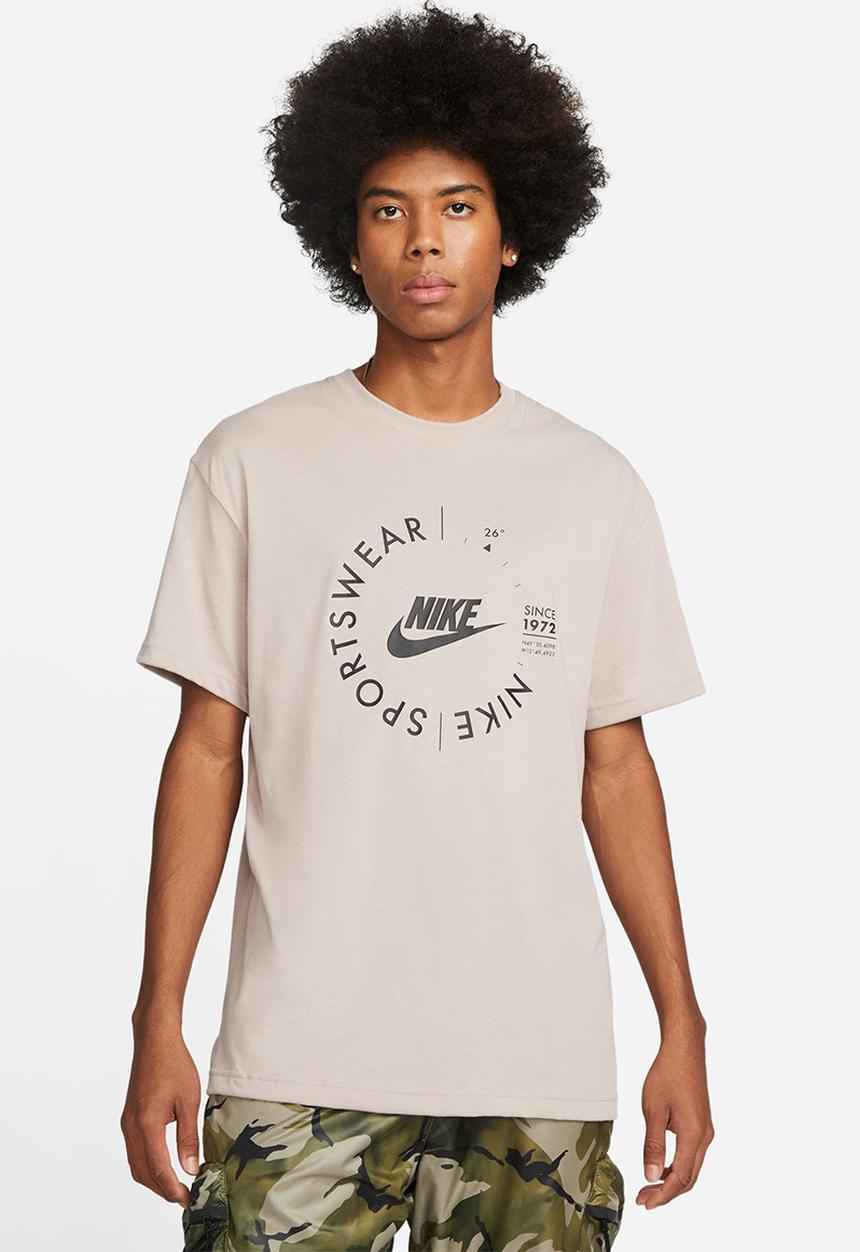 Nike - NSW Sports Utility Short Sleeve Tee