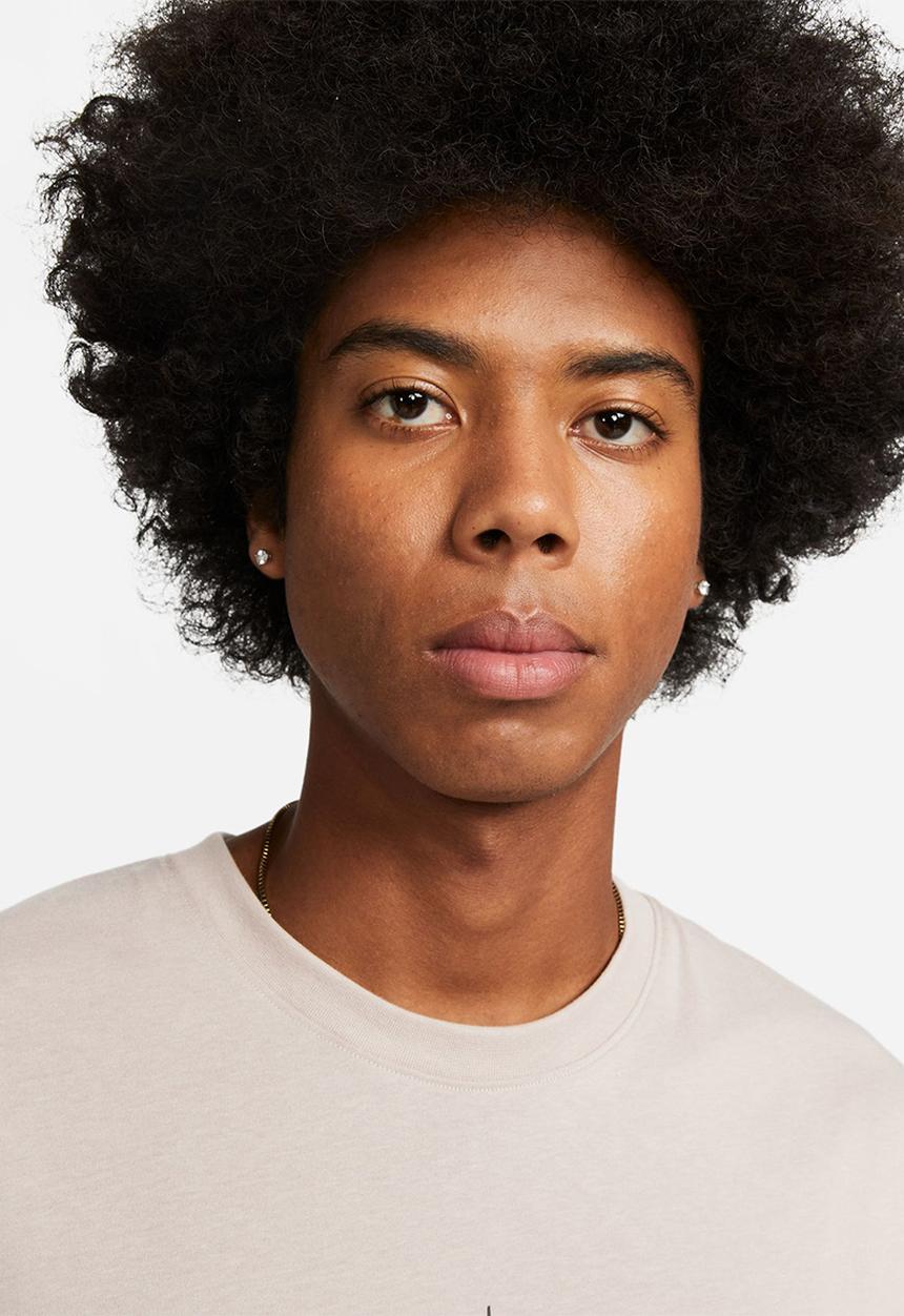 Nike - NSW Sports Utility Short Sleeve Tee