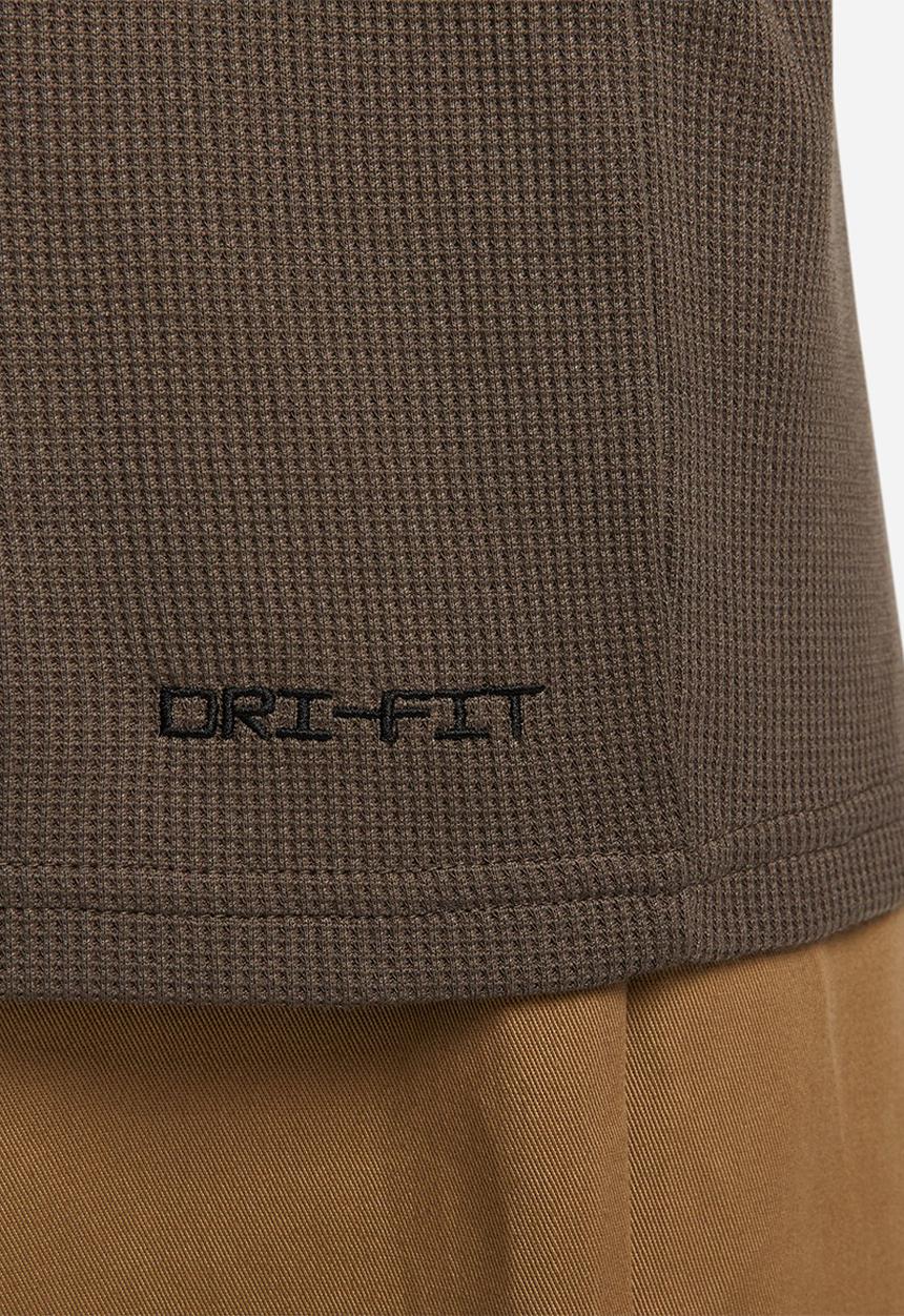 Nike - Nike Sportswear Sports Utility Long-Sleeve T-Shirt