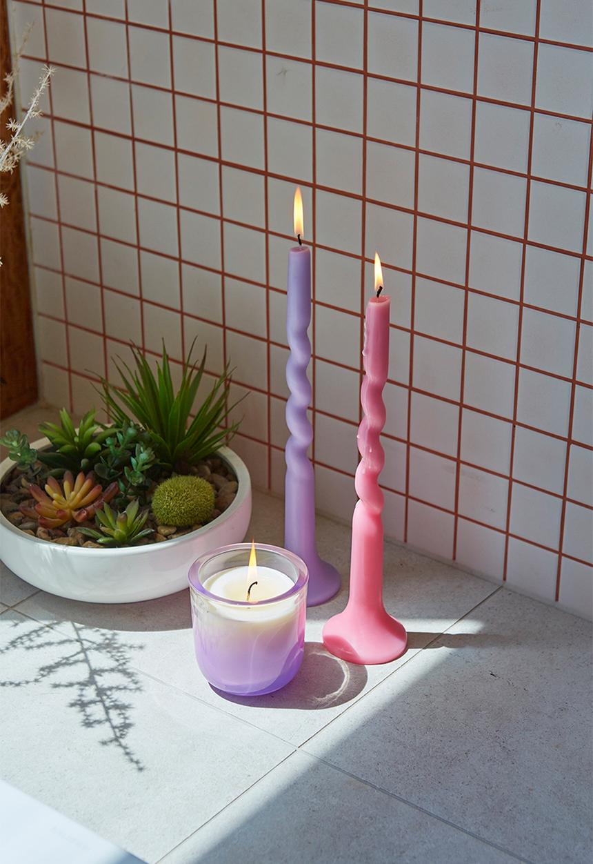 Typo - In a twist candle - pale lilac twist