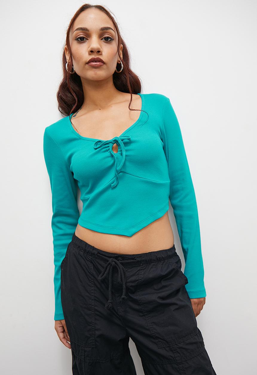 Blake - Asymmetrical hem tee - bright blue