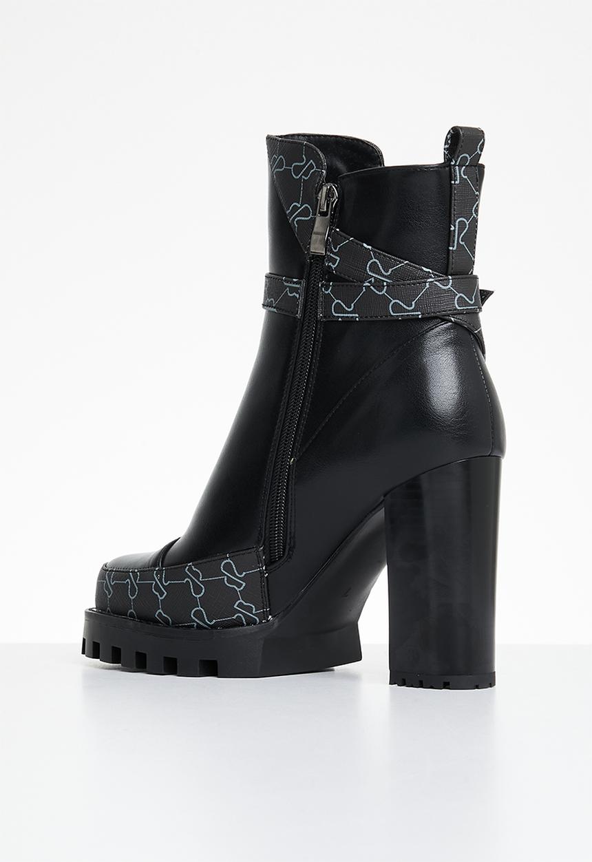 SISSY BOY - Toxic sb printed tread boot - black