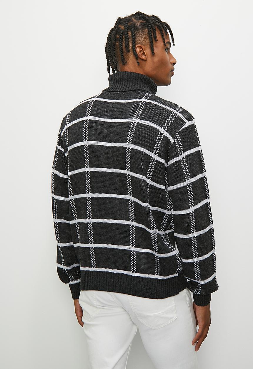 Superbalist - Regular fit check pattern roll neck - charcoal & white