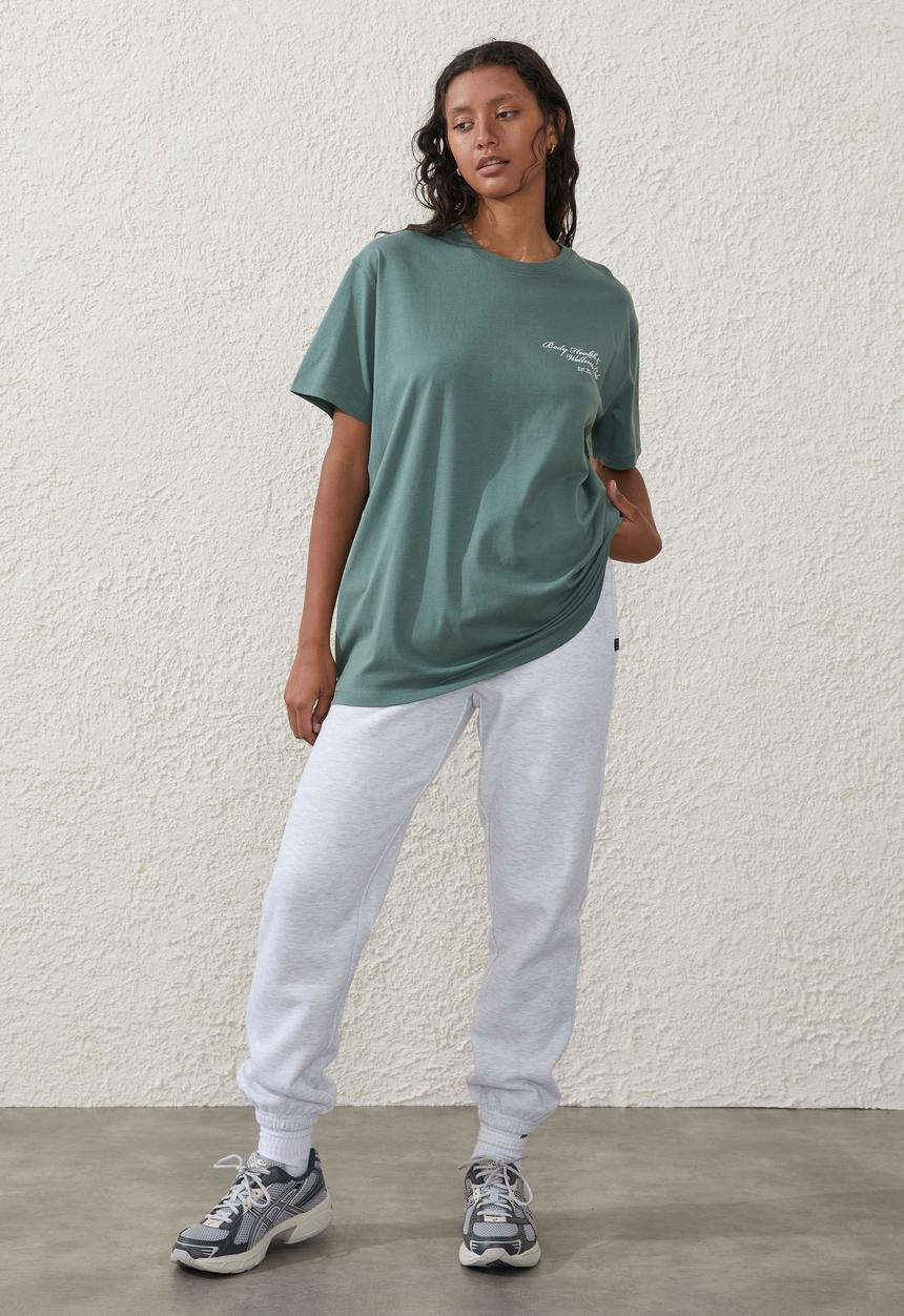 Cotton On - Active graphic T-shirt - sage leaf & wellness